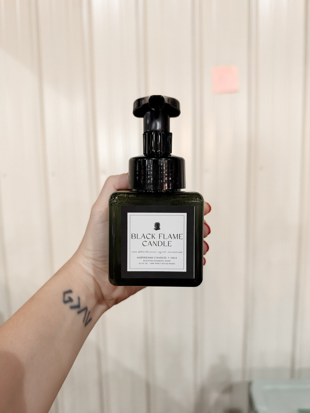 Black Flame Candle Foaming Soap (8.5oz)